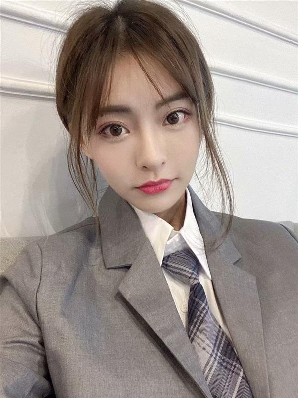 小高端娇小.美.女抱起来搞哭了