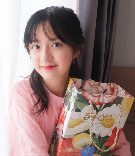 西湖区验证00后萝莉妹上门 艹的她叫爸爸